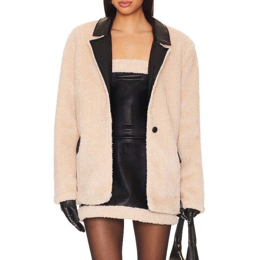 Weworewhat Faux Fur Blazer Ivory and black XS NWT - Picture 1 of 8